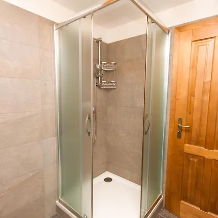 Bedrichovska Devitka Apartment