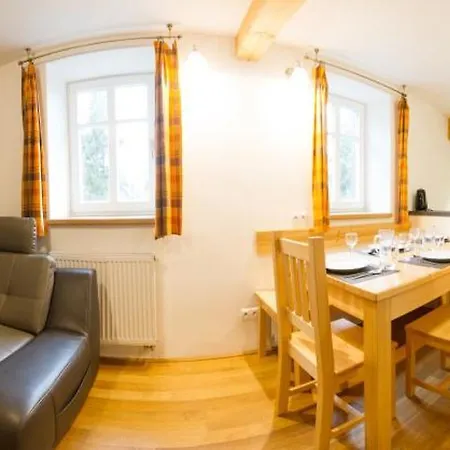Bedrichovska Devitka Apartment *